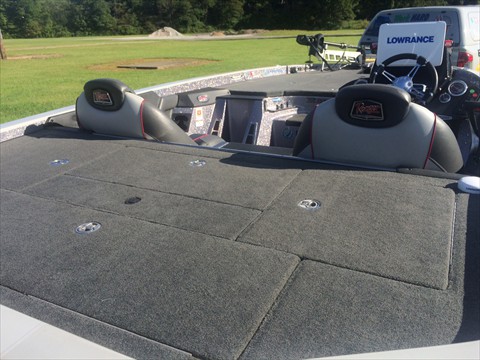 BoatPicRearDeck